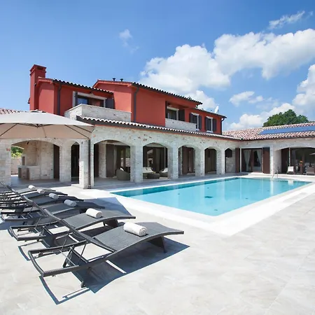 Monaco For 10 People In Istria With 65 M2 Private Pool, Large Garden & 빌라 Svetvinčenat