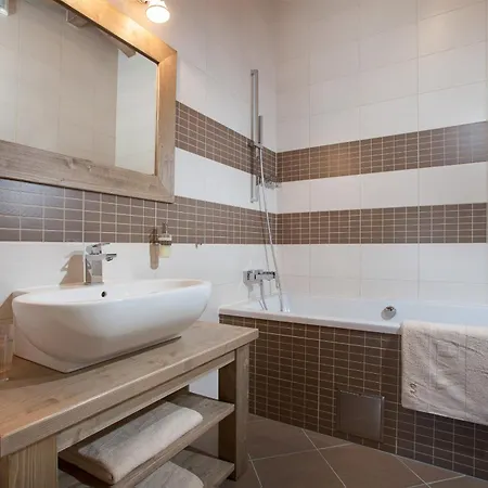 Monaco For 10 People In Istria With 65 M2 Private Pool, Large Garden & 빌라 Svetvinčenat